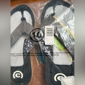 Cobian Men's Black and Gray Flip Flop Sandals